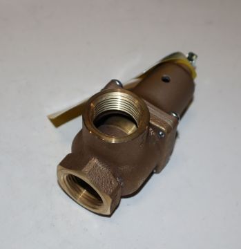 Watts 174A 1 inch 100# Pressure Relief Valve